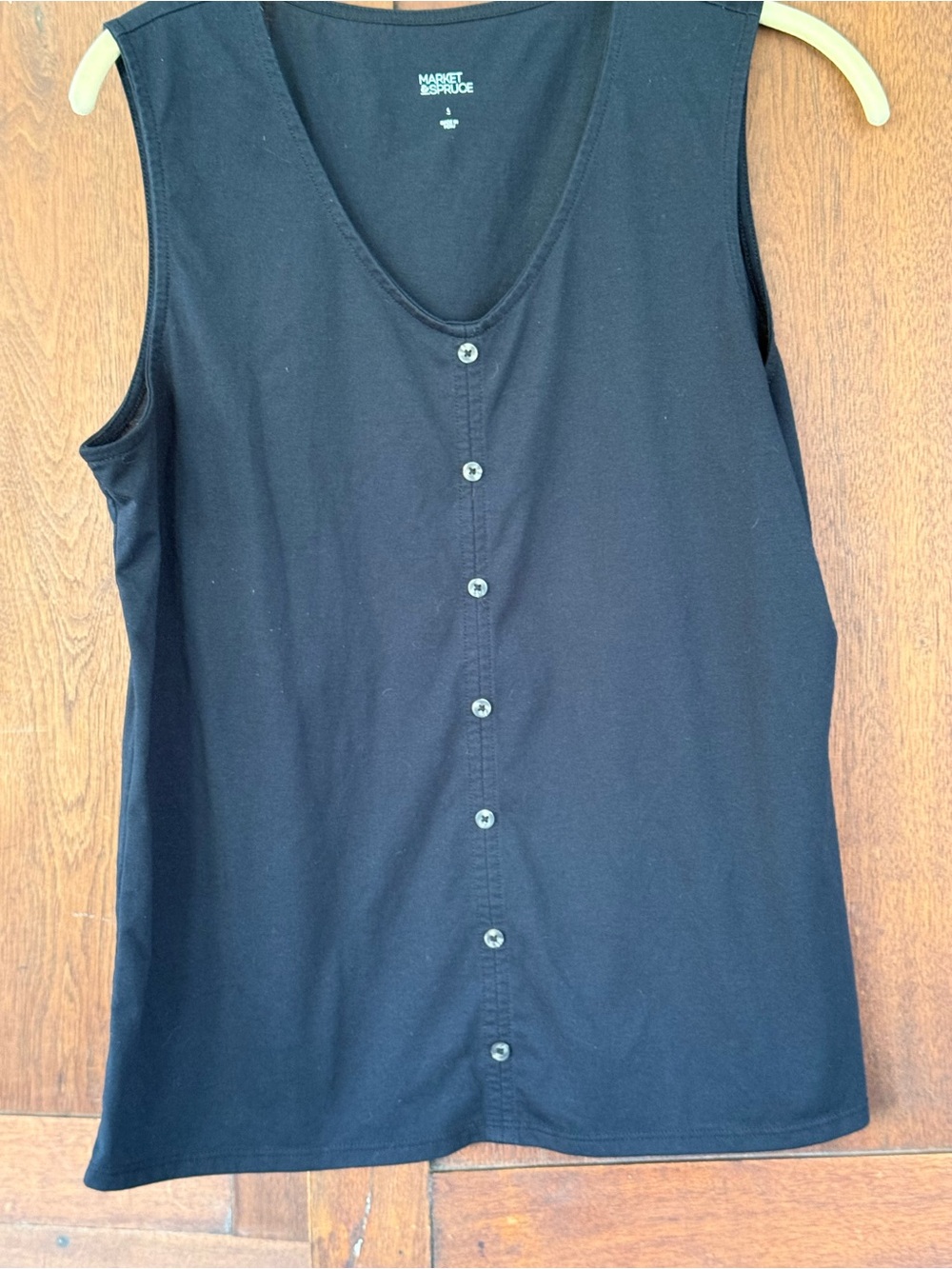 Market & Spruce Black Button-Front Sleeveless Tank